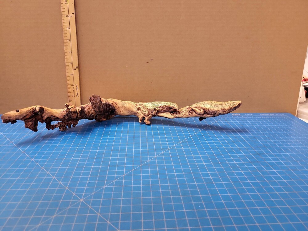 Hand Carved Wood Lizard Sculpture Folk Art Figurine Reptile Decor 18 Inch Long